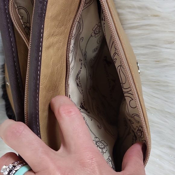Montana West Fringe Purse - Picture 11 of 11